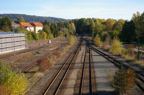 Gleise bei der Ausfahrt von Neuenmarkt-Wirsberg in Richtung Hof bzw. Bayreuth